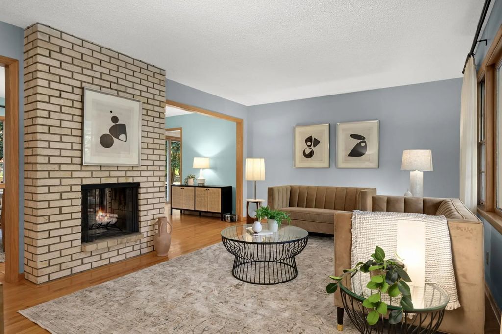 300 Kenmar Circle, Minnetonka