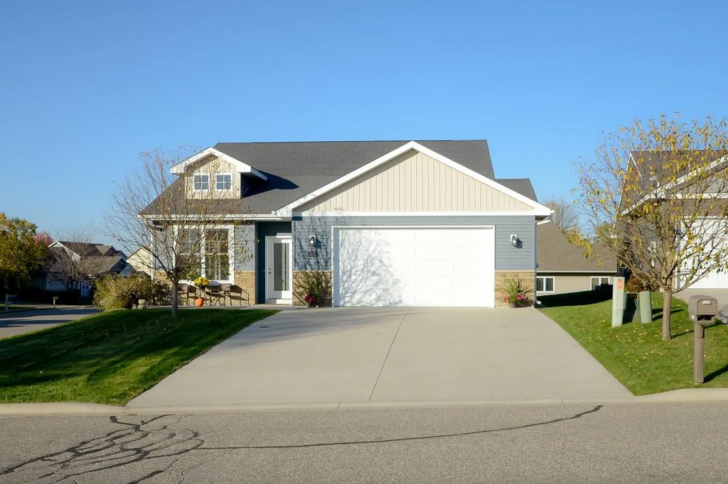 2012 Longhorn Lane, Buffalo