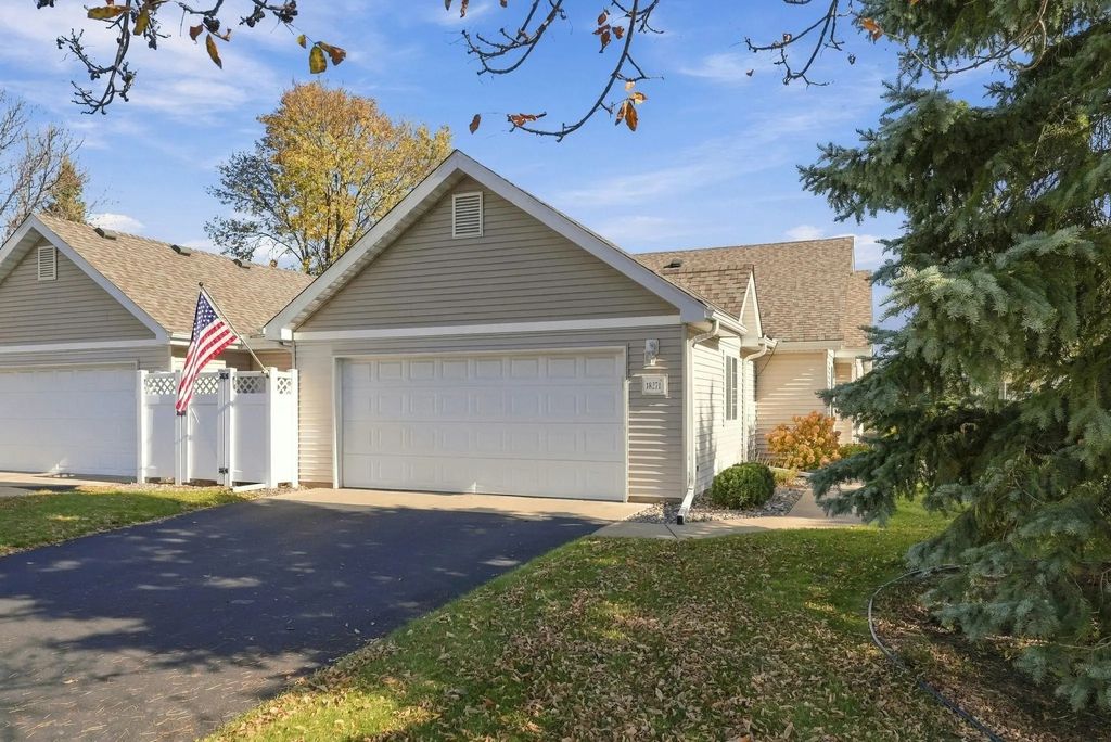 18271 Kent Street Nw, Elk River