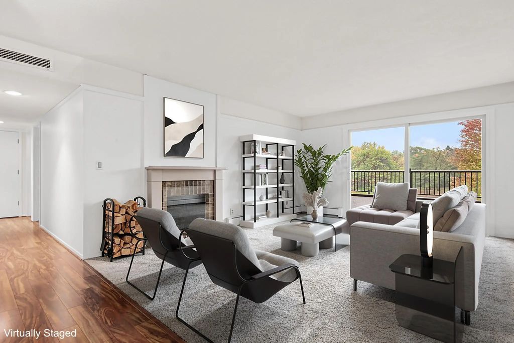2230 Midland Grove Road 305, Roseville