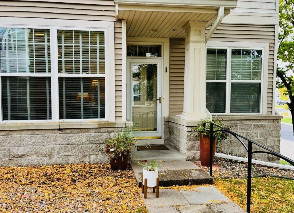 7930 Golden Valley Road 1, Golden Valley