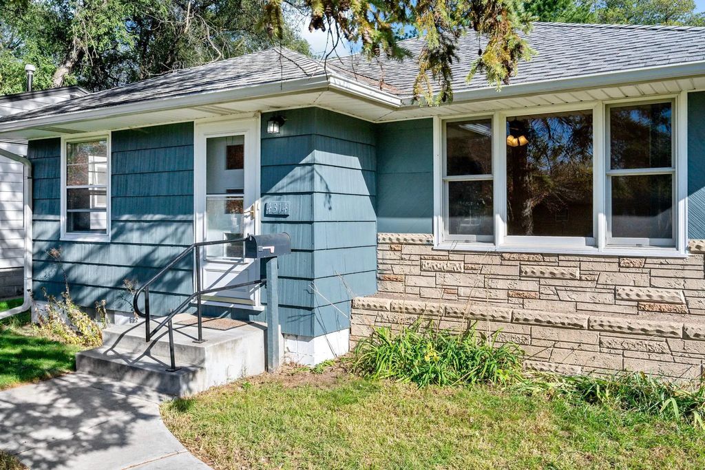 4314 Zane Avenue N, Crystal