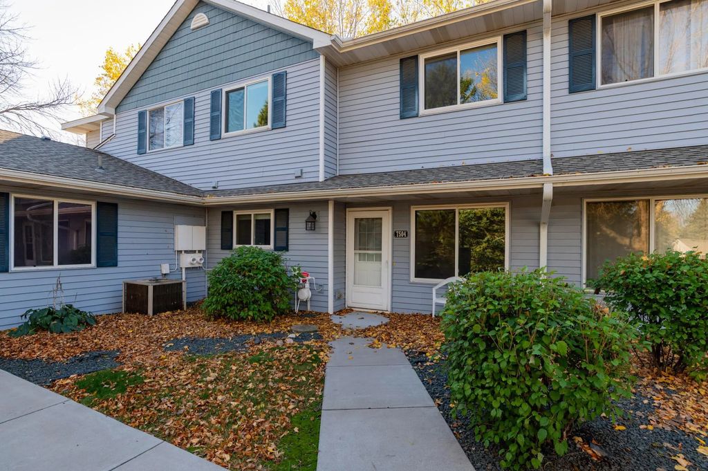 7504 12th Street N, Oakdale
