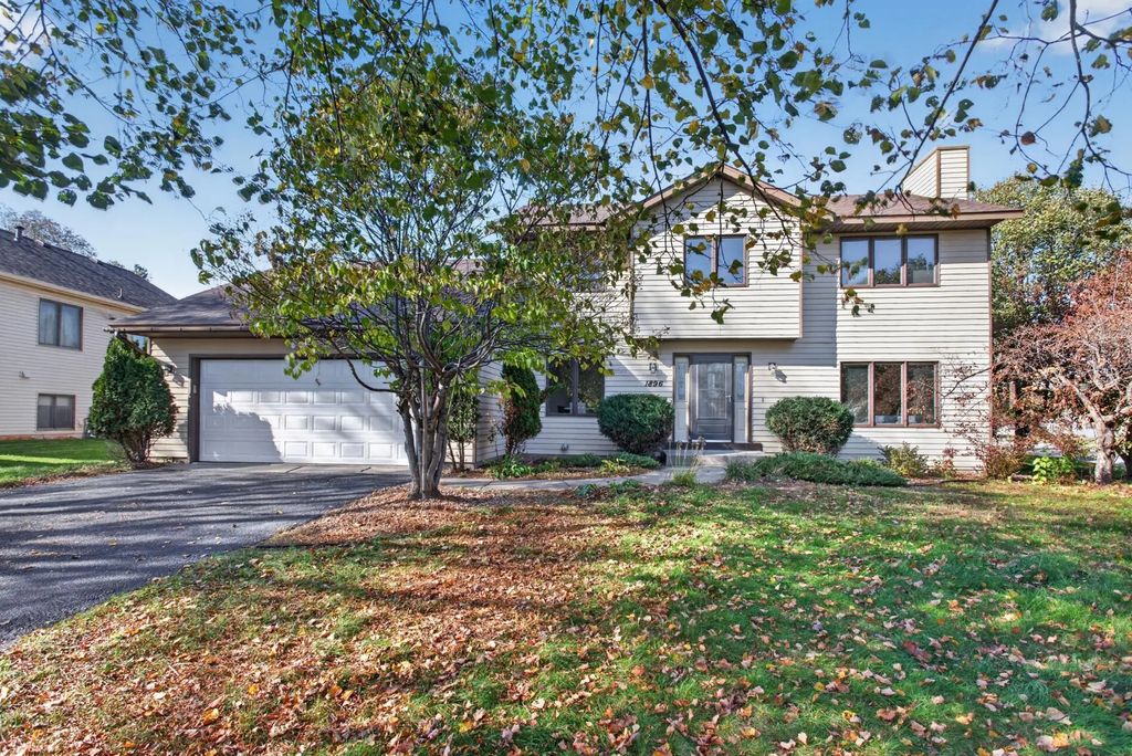 1896 Catalina Drive, Woodbury