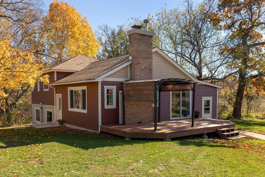 20335 County Road 1, Emily