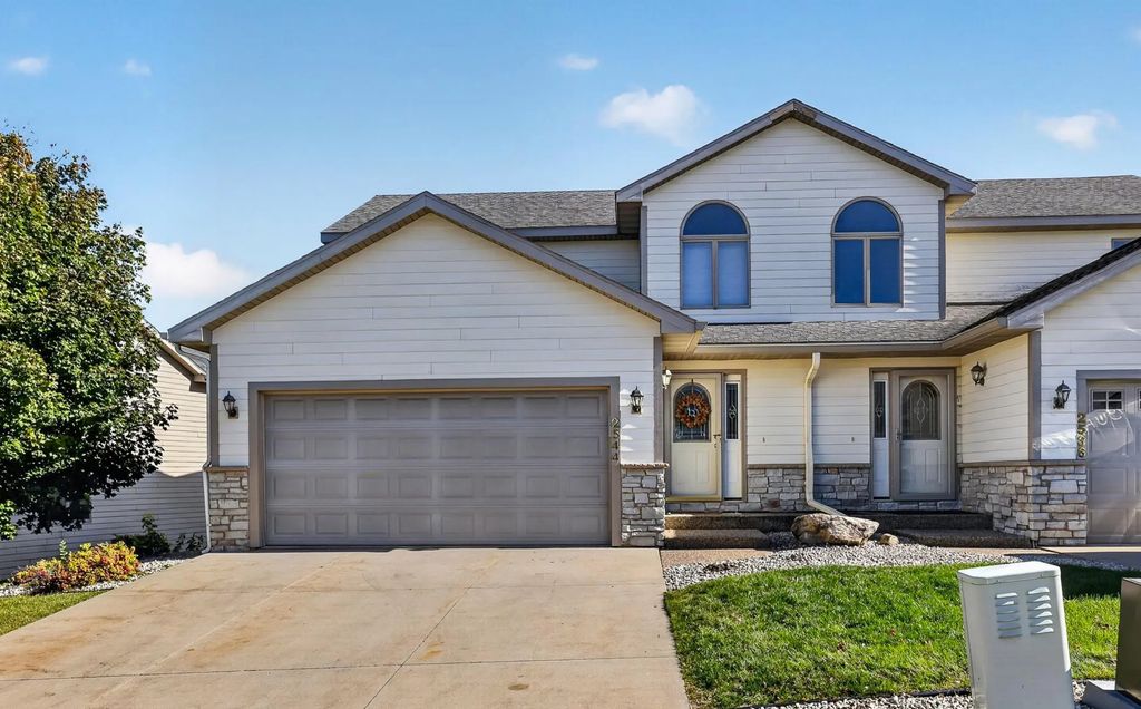 2544 Superior Lane Nw, Rochester