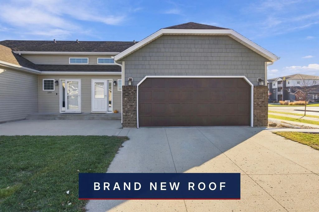 3372 27th Street S, Moorhead
