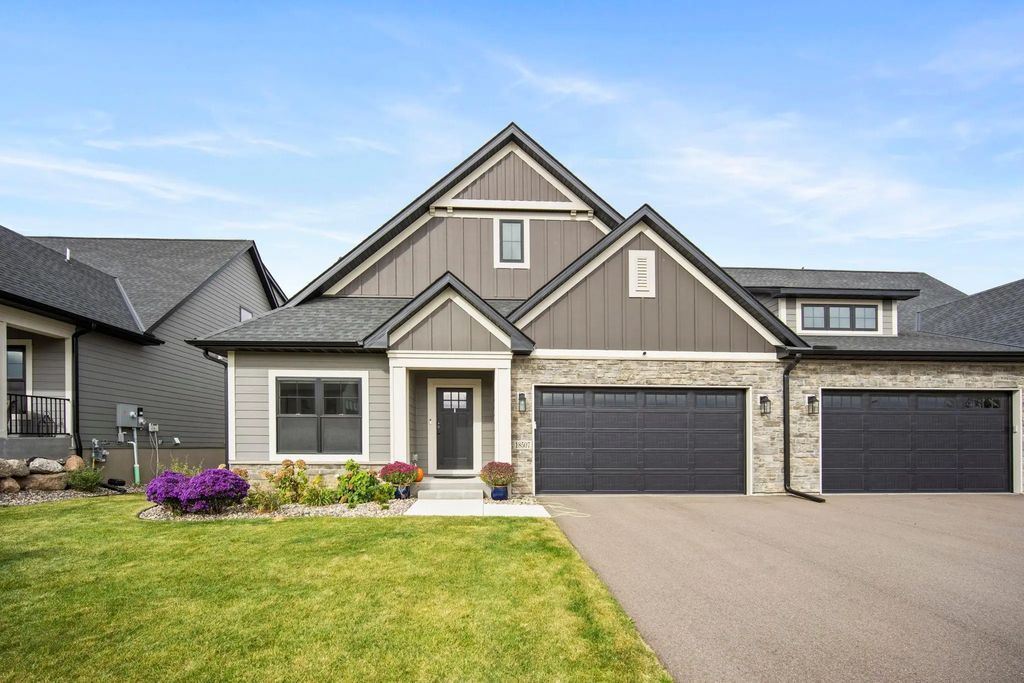 18507 Ifton Way, Lakeville