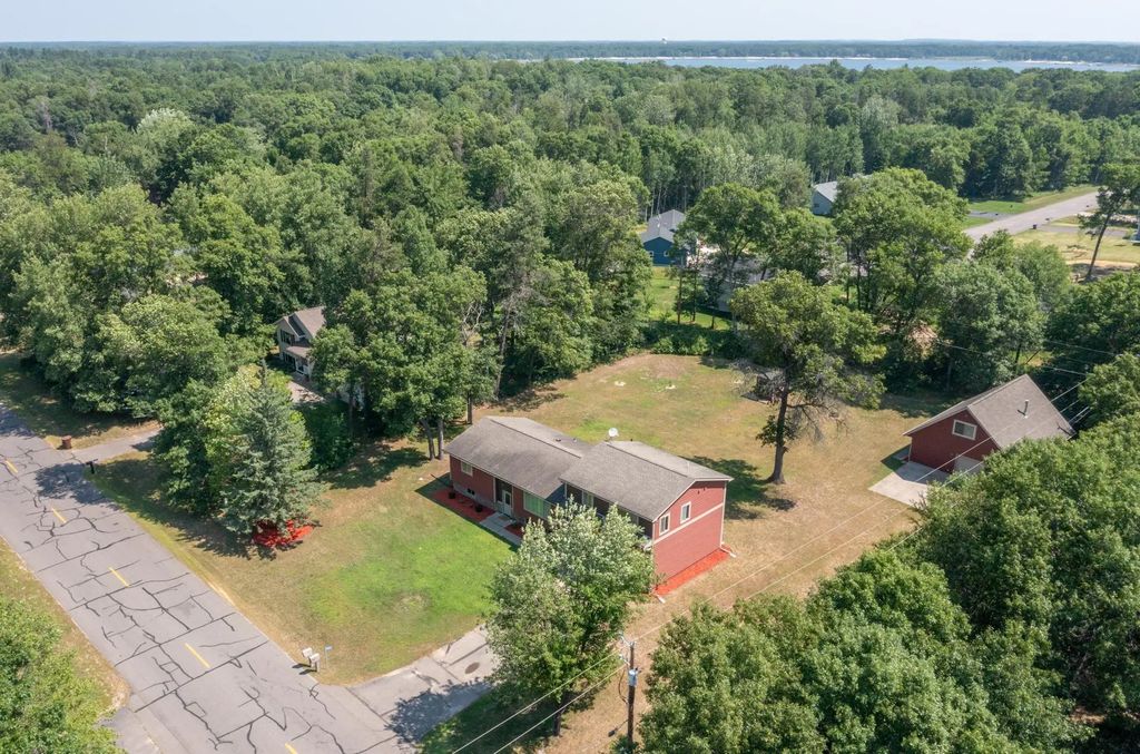 13498 Meredith Drive, Baxter