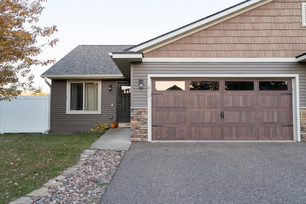 675 Blue Karner Drive, Altoona