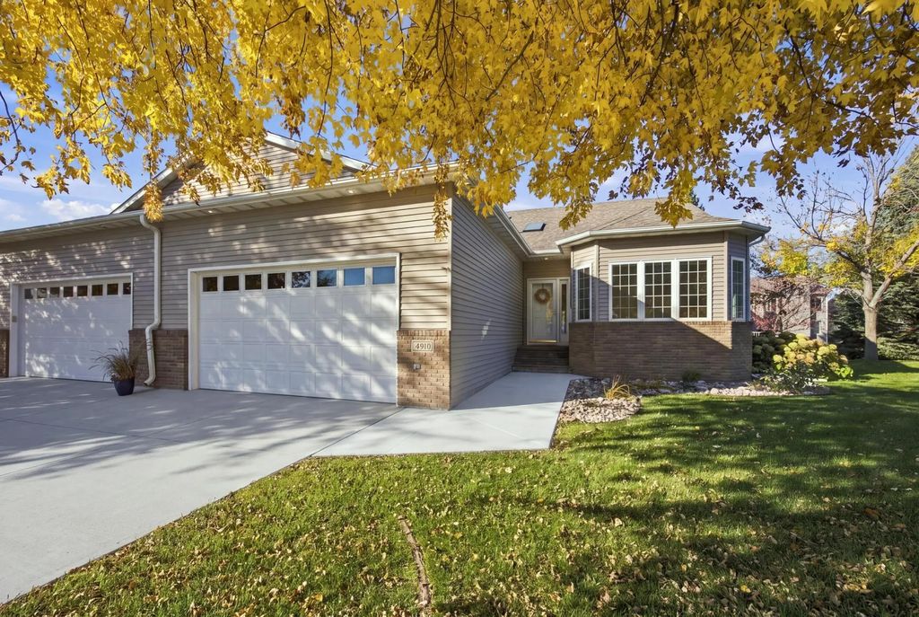 4519 3rd Street S, Moorhead