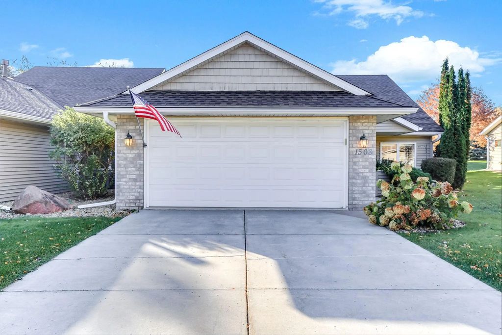 1508 Carleton Drive, Hastings