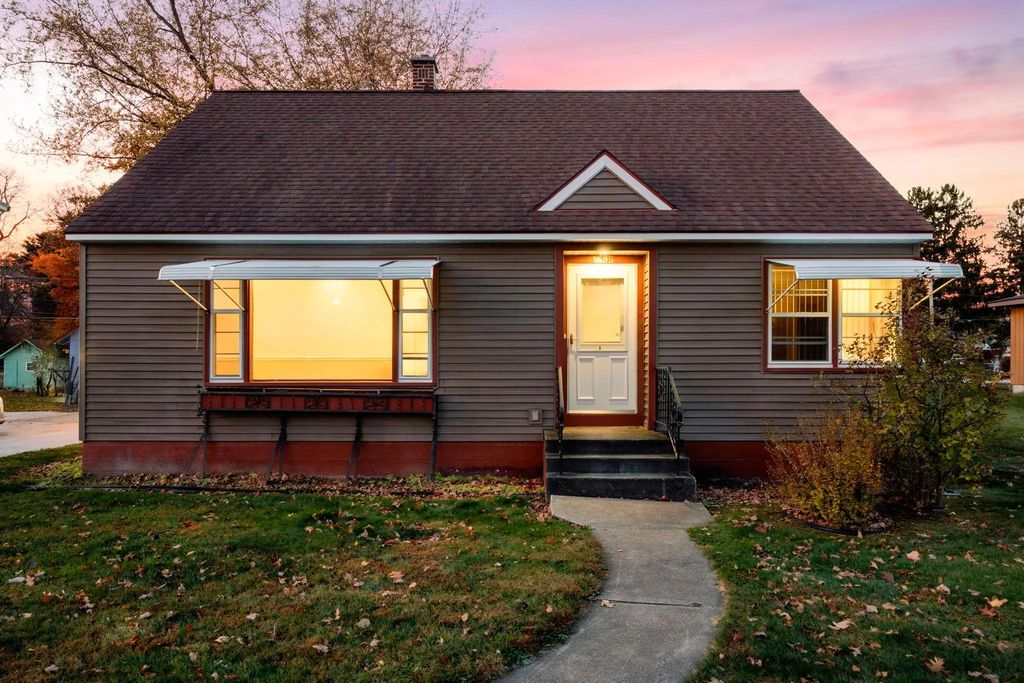 1695 2nd Avenue, Cumberland