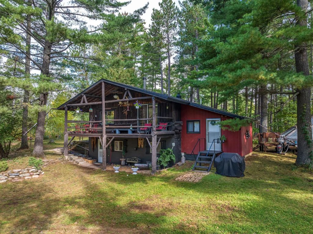 4965 Waisanen Road, Embarrass