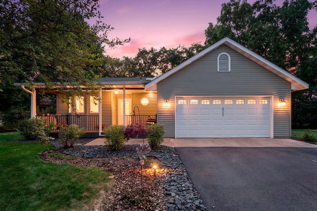 2966 Thunder Bay Road, Little Canada