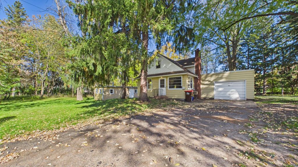 5043 Granada Avenue N, Oakdale