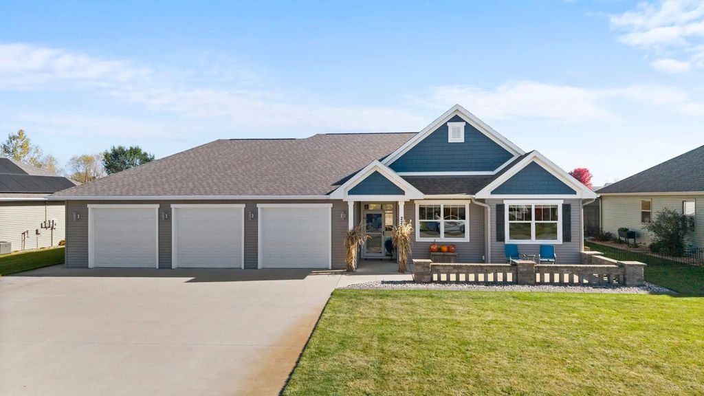 2234 72nd Avenue N, Saint Cloud
