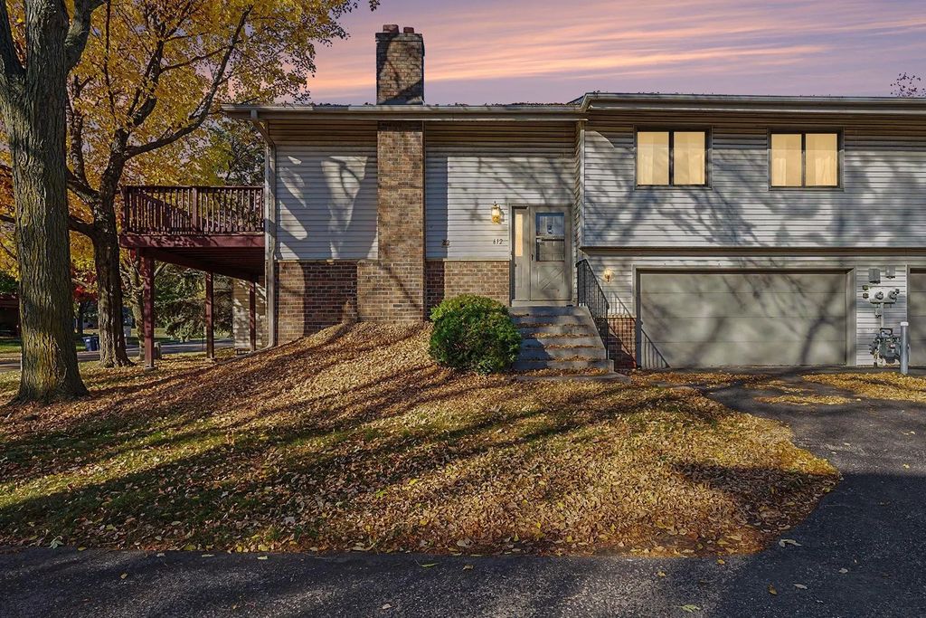 612 E 143rd Street, Burnsville