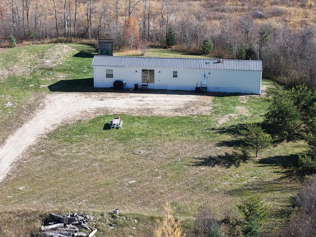 48216 County 3 Road, Bemidji