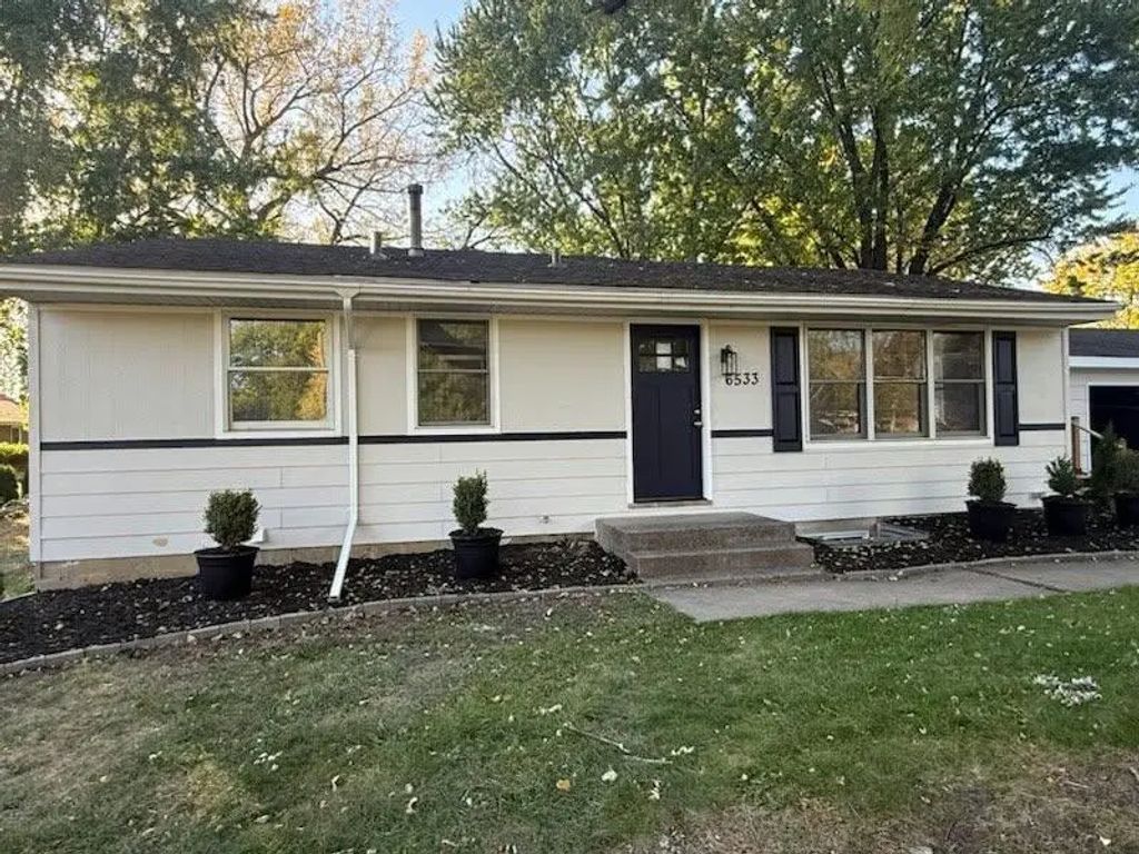 6533 Wyoming Avenue N, Brooklyn Park