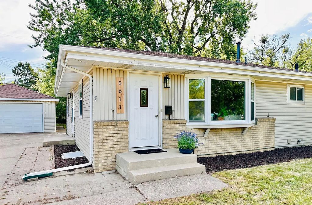 5611 6th Street Ne, Fridley