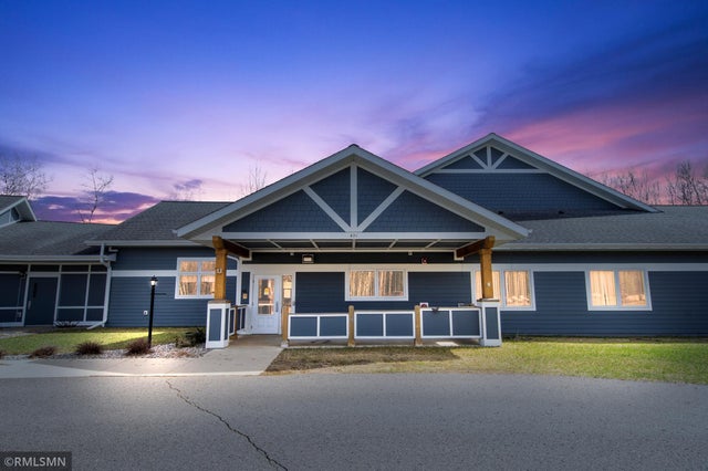 421 Kennedy Memorial Drive, Hoyt Lakes