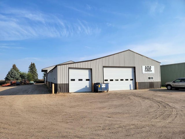 13248 County Road 25, New Ulm