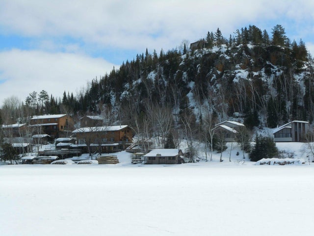 14694 Vosburgh Road, Fall Lake Twp