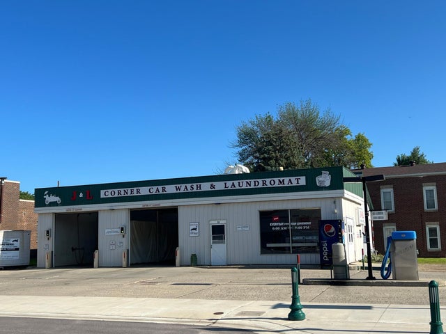 104 W Central Street, Springfield