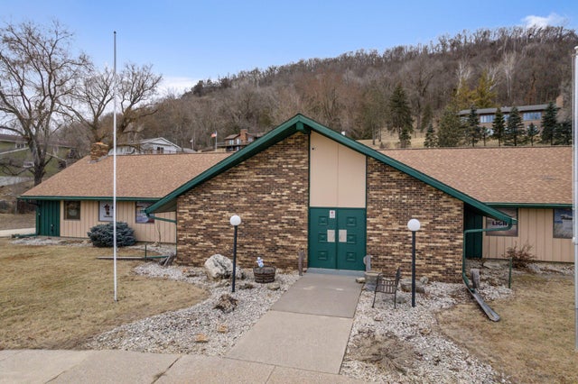 401 Rolling View Drive, Rollingstone