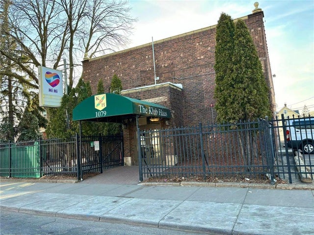 1079 Rice Street, St Paul