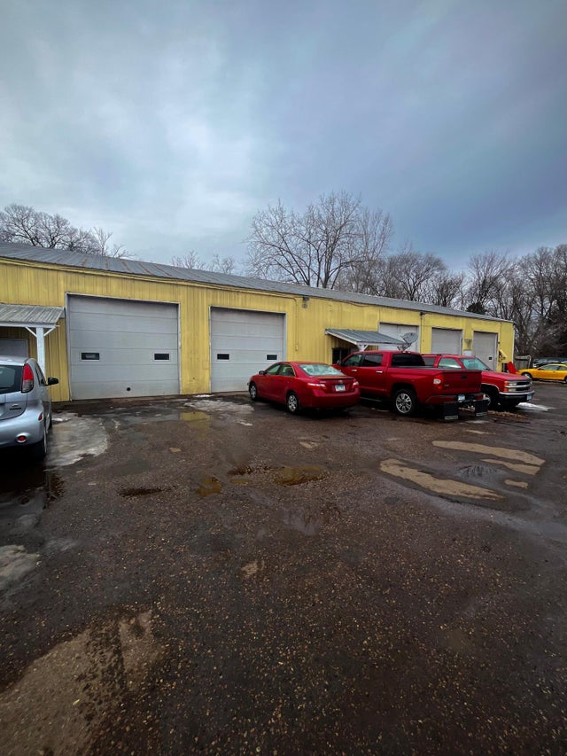 1201x Frost Avenue, Maplewood