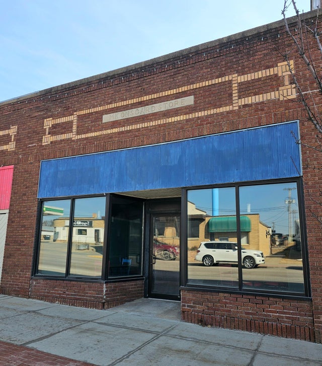 131 W Main Street, Spring Grove