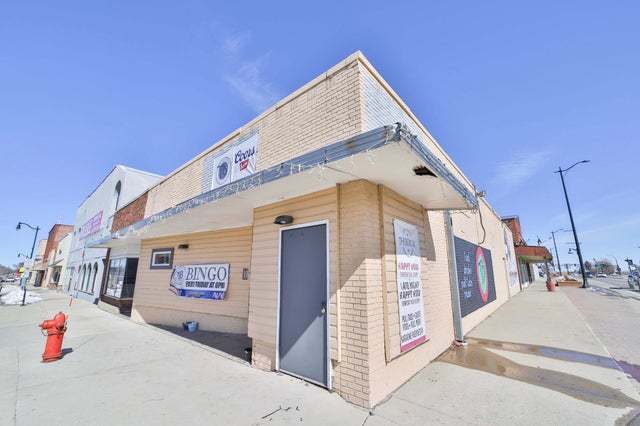 102 &104 4th Street Ne, Staples