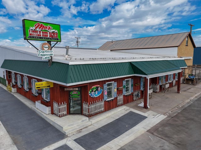 300 W Main Street, Perham