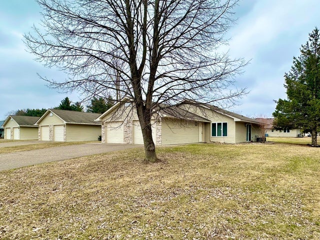 1218 Spruce Court, New Richmond