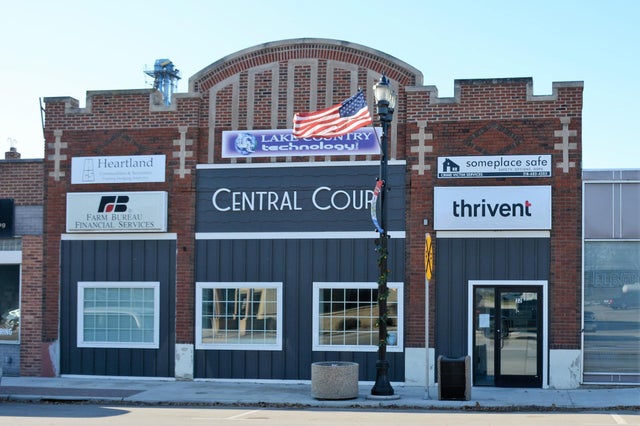34 Central Avenue S 8, Elbow Lake