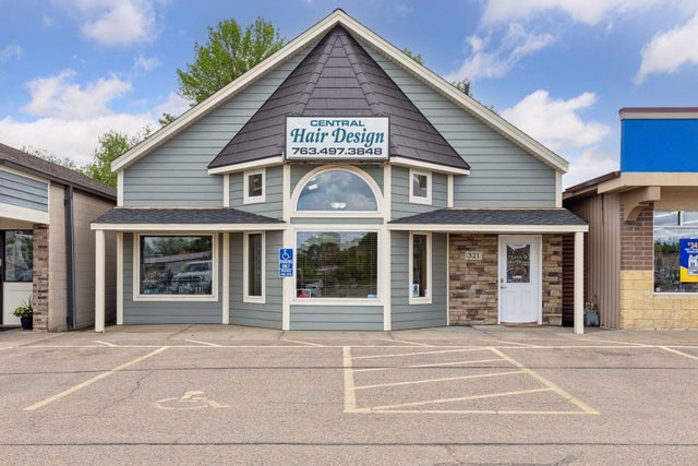 321 Central Avenue E, St Michael