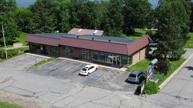 215 Garden Street, Walker