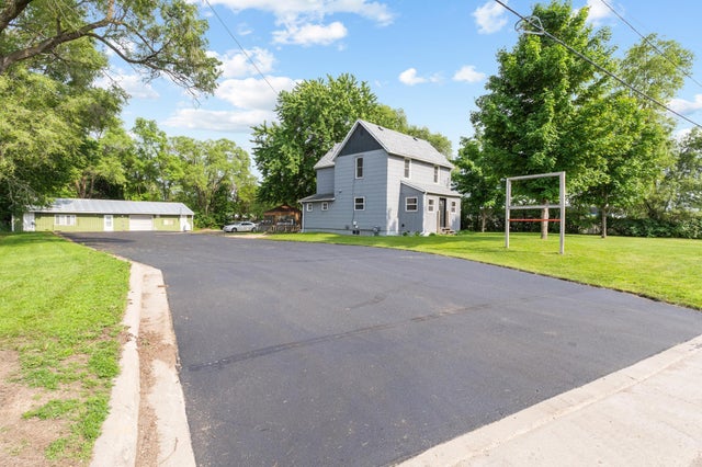 1327 Hulett Avenue, Faribault