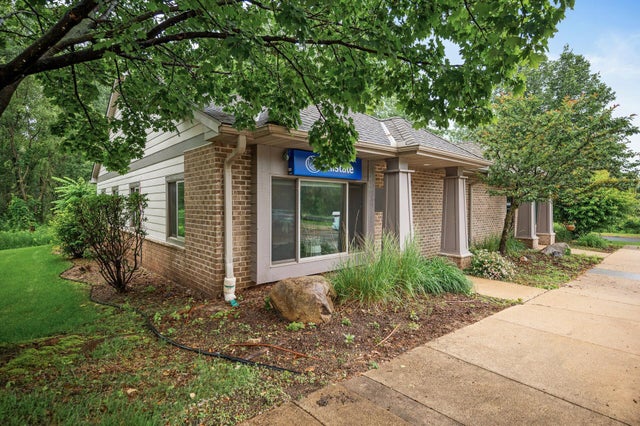 8977 Aztec Drive, Eden Prairie