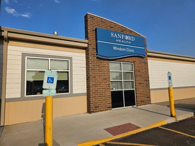 591 2nd Avenue N, Windom