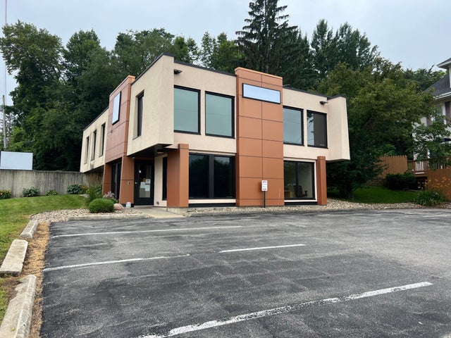 2109 Broadway Avenue S, Rochester