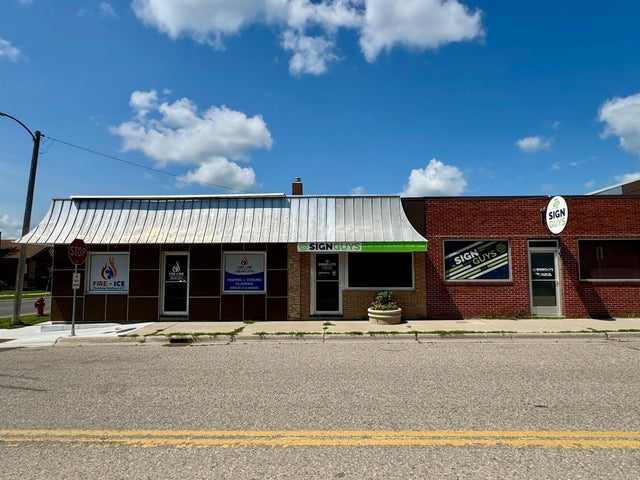122, 126, 130 S Vine Street, Fergus Falls