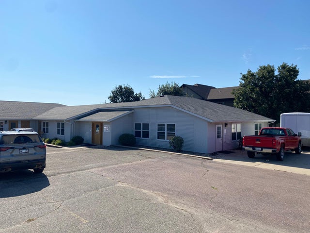 311 W Gabrielson Road 4 & 5, Luverne