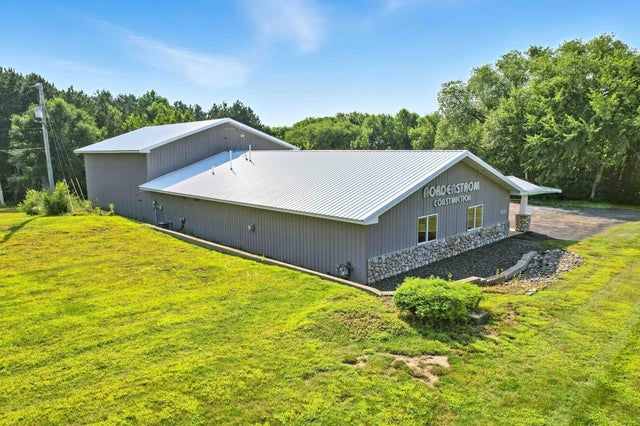 1828 Highway 65, Mora