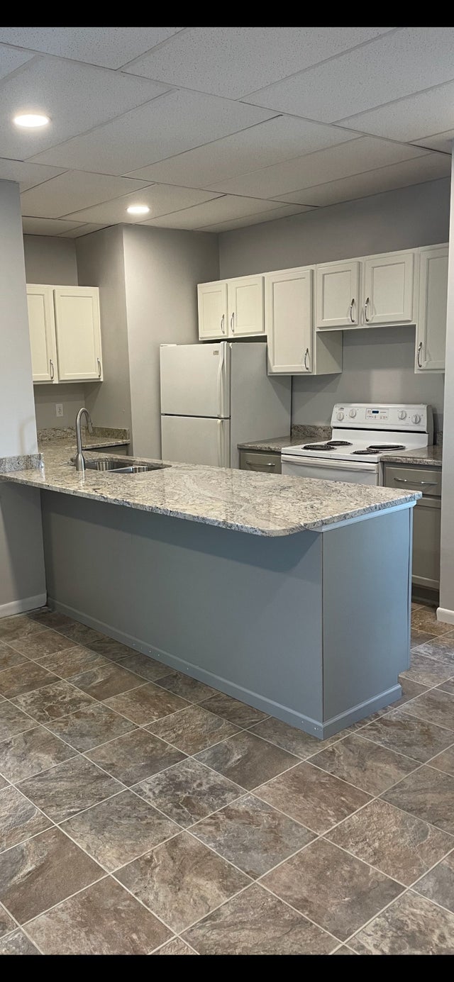 521 Main Street, Holdingford