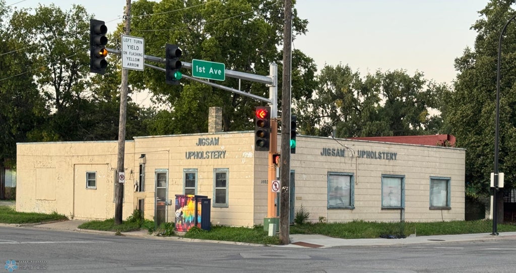 1402 1st Avenue N, Moorhead