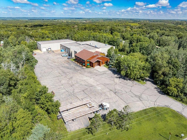 454 County Road Vv, Somerset
