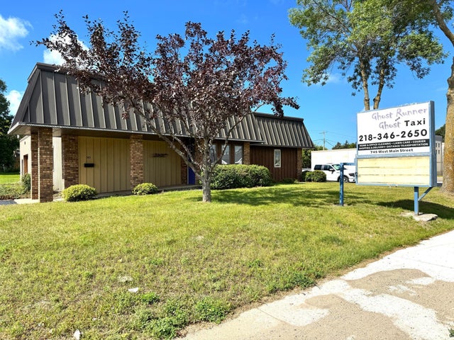 745 W Main Street, Perham